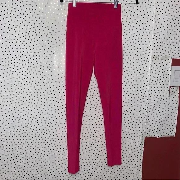 Beach Riot Sport Pink leggings - Picture 2 of 9